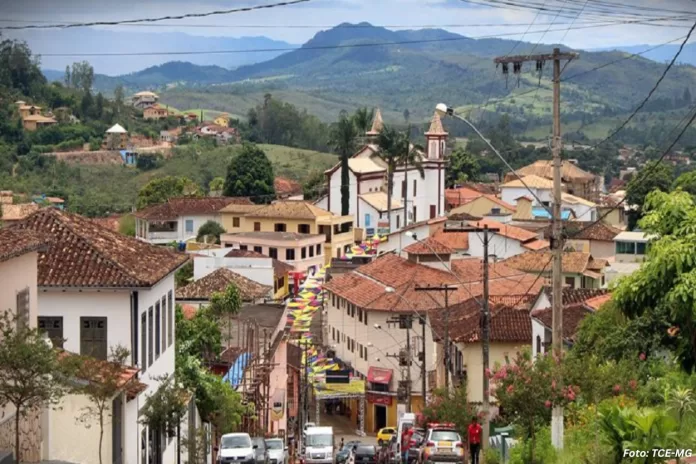 Primeira edição do Fórum Regional de Diversificação Econômica reúne especialistas, governo, empresários e entidades civis para construir estratégias de desenvolvimento sustentável