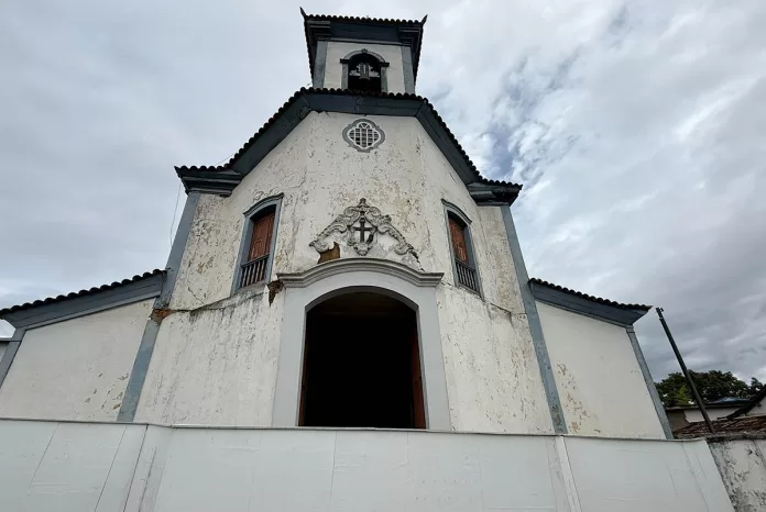Prefeitura de Mariana assina ordem de serviço para restauro da Igreja da Confraria