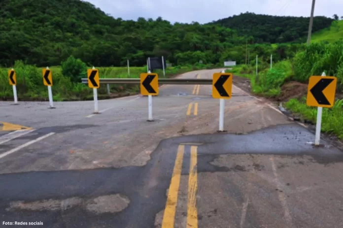 Ponte na MG-030 é fechada após identificação de risco estrutural