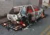 Incêndio na madrugada destrói carro no bairro Praia, em Itabirito