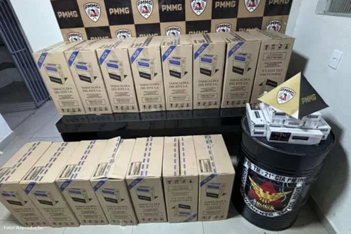 Cigarros contrabandeados são apreendidos em residência de Ponte Nova