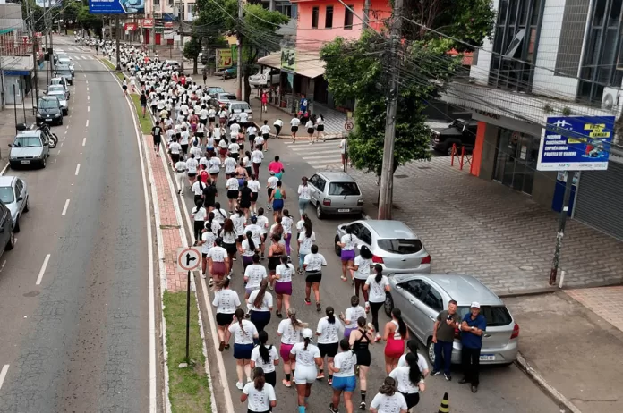 Quase mil participantes na corrida “Ninguém Segura Essa Mulher”