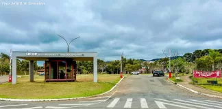 Universitários pedem mais horários de ônibus