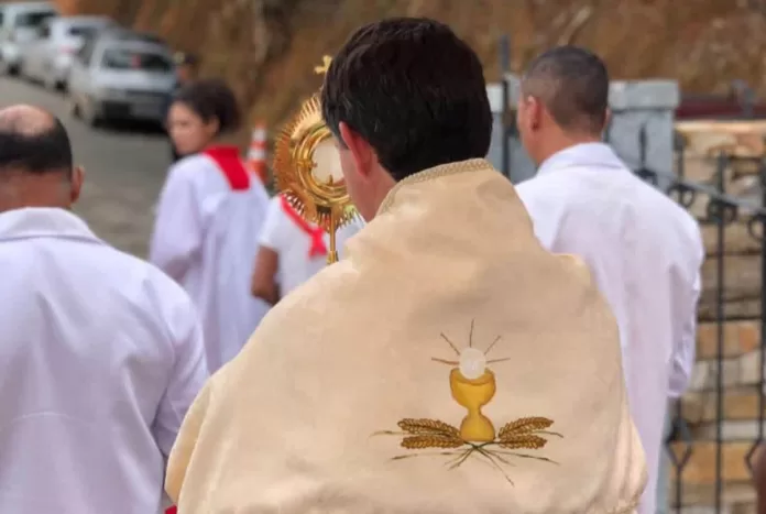 Distritos de Mariana divulgam a programação da Semana Santa 2026
