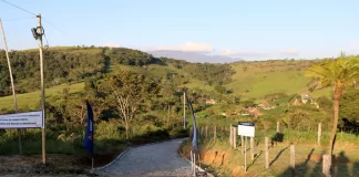 Calçamento no Morro Carbaledo marca avanço para a comunidade de Maracujá