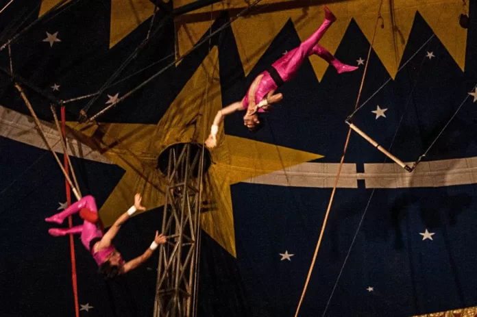 trapezistas_do_circo_zanchettini_copy Circo de Tradição Familiar se torna Patrimônio Cultural do Brasil