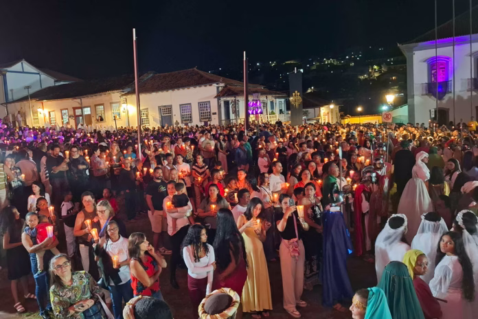 Cinco mil pessoas acompanham a Sexta-Feira da Paixão em Mariana