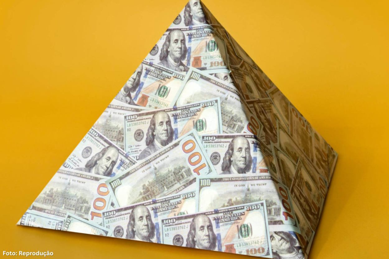 Podcast orienta consumidores sobre pirâmides financeiras