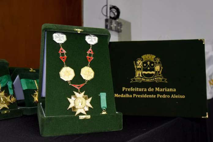 WhatsApp Image 2026-04-09 at 09.20.30 Medalha Presidente Pedro Aleixo homenageou lideranças na manhã de hoje, 09