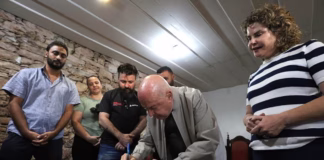 Prefeito de Ouro Preto assina Acordo Coletivo com reajuste salarial acima da inflação
