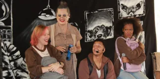 Projeto “É Agora!” leva espetáculo teatral sobre escolhas profissionais a jovens de Sabará, Raposos e Nova Lima