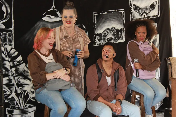Projeto “É Agora!” leva espetáculo teatral sobre escolhas profissionais a jovens de Sabará, Raposos e Nova Lima