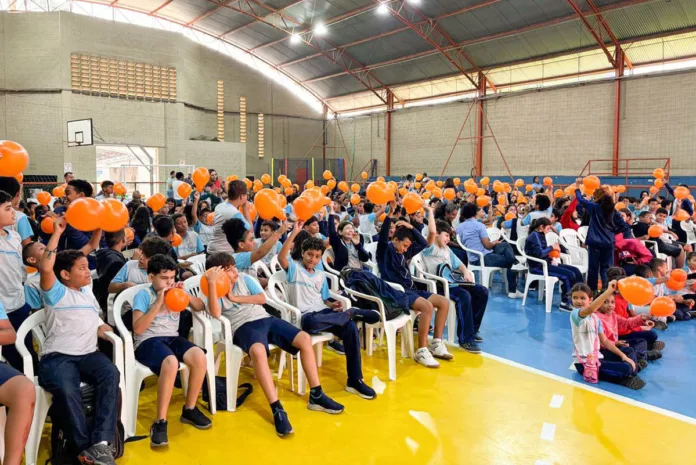 Maio Laranja mobiliza alunos