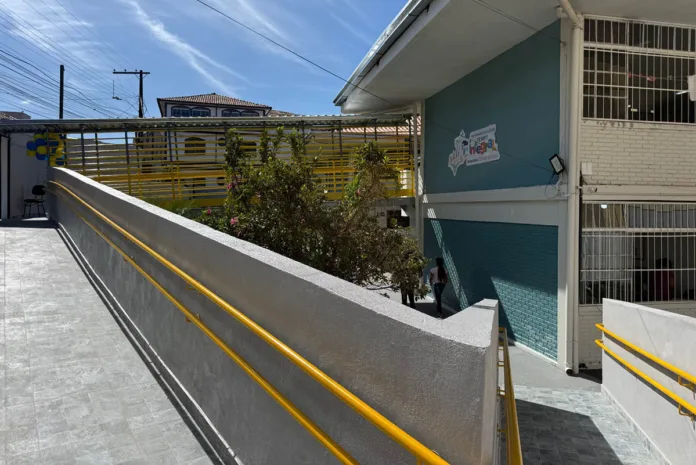 E.M. Professora Santa Godoy ganha nova rampa de acessibilidade