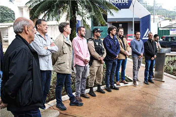 {2B03EBCA-76EC-48BA-2BD7-DD58A26E5ADE}_560X370 Praça Rondon Pacheco é reinaugurada em Barão de Cocais