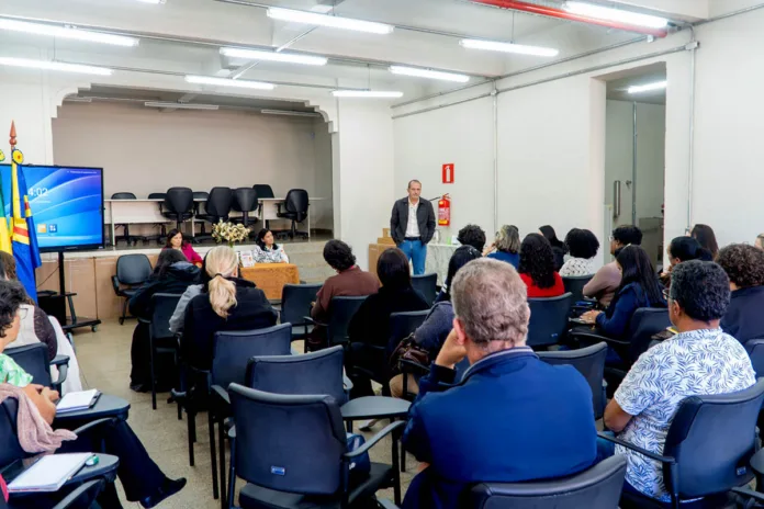 Itabirito inicia debate sobre novo Plano Municipal de Educação 