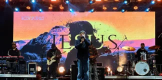 Marcha para Jesus reúne grande público na Praça do Centenário em Itabirito