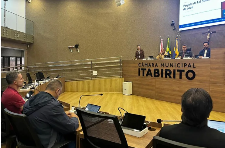 Câmara de Itabirito aprova 11 projetos em Redação Final Câmara de Itabirito aprova 11 projetos em Redação Final