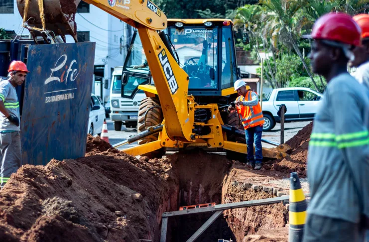 Obras de esgotamento sanitário avançam em São Gonçalo do Rio Abaixo