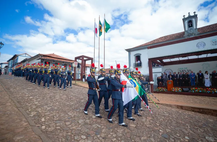 Mariana vira capital do estado e recebe autoridades para solenidade do Dia de Minas Mariana vira capital do estado e recebe autoridades para solenidade do Dia de Minas