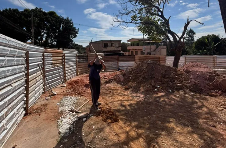 Praça dos Amigos passa por ampla revitalização em Santo Antônio do Leite Praça dos Amigos passa por ampla revitalização em Santo Antônio do Leite