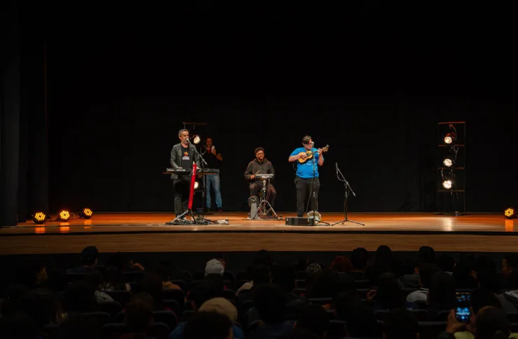Cine Liz Bastos, em Itabirito, recebe palestra com Dudu do Cavaco Cine Liz Bastos, em Itabirito, recebe palestra com Dudu do Cavaco