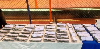 Parceria entre Prefeitura e Samarco beneficia estudantes de Brumal com entrega de óculos Parceria entre Prefeitura e Samarco beneficia estudantes de Brumal com entrega de óculos