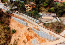 Prefeitura de Itabirito realiza obras de contenção em diversos pontos do município Prefeitura de Itabirito realiza obras de contenção em diversos pontos do município