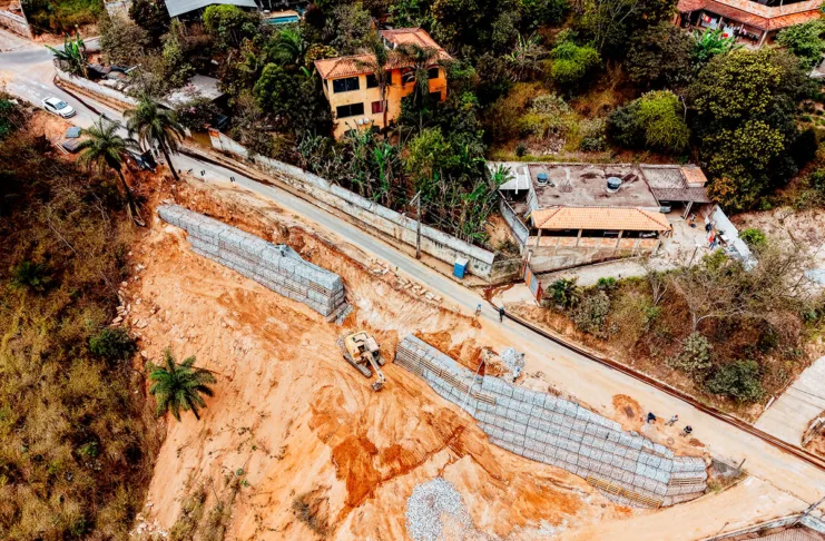 Prefeitura de Itabirito realiza obras de contenção em diversos pontos do município Prefeitura de Itabirito realiza obras de contenção em diversos pontos do município