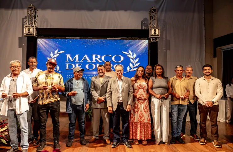 São Gonçalo valoriza trajetória de servidores com o Marco de Ouro São Gonçalo valoriza trajetória de servidores com o Marco de Ouro
