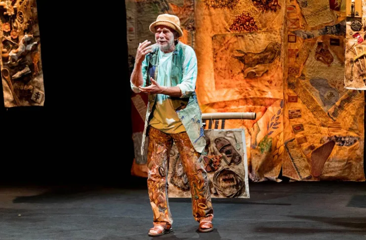 Teatro em Movimento celebra 25 anos em Itabira com Jonas Bloch e o seu espetáculo “Delírio” Teatro em Movimento celebra 25 anos em Itabira com Jonas Bloch e o seu espetáculo "Delírio"