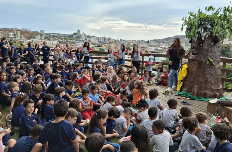 Dia da Árvore é celebrado com atividades ambientais em Monlevade Dia da Árvore é celebrado com atividades ambientais em Monlevade