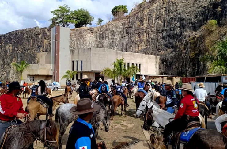 Bairro Pedreira promove 5º Encontro de Cavaleiros de Nossa Senhora Aparecida em Itabira Bairro Pedreira promove 5º Encontro de Cavaleiros de Nossa Senhora Aparecida