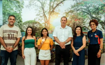 Prefeitura recebe visita de atleta de Itabirito campeã de taekwondo nos Jogos Escolares Brasileiros Prefeitura recebe visita de atleta de Itabirito campeã de taekwondo nos Jogos Escolares Brasileiros