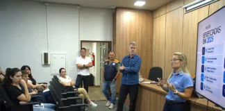 Prefeitura de Itabirito apresenta plano para o período chuvoso a comerciantes Prefeitura de Itabirito apresenta plano para o período chuvoso a comerciantes